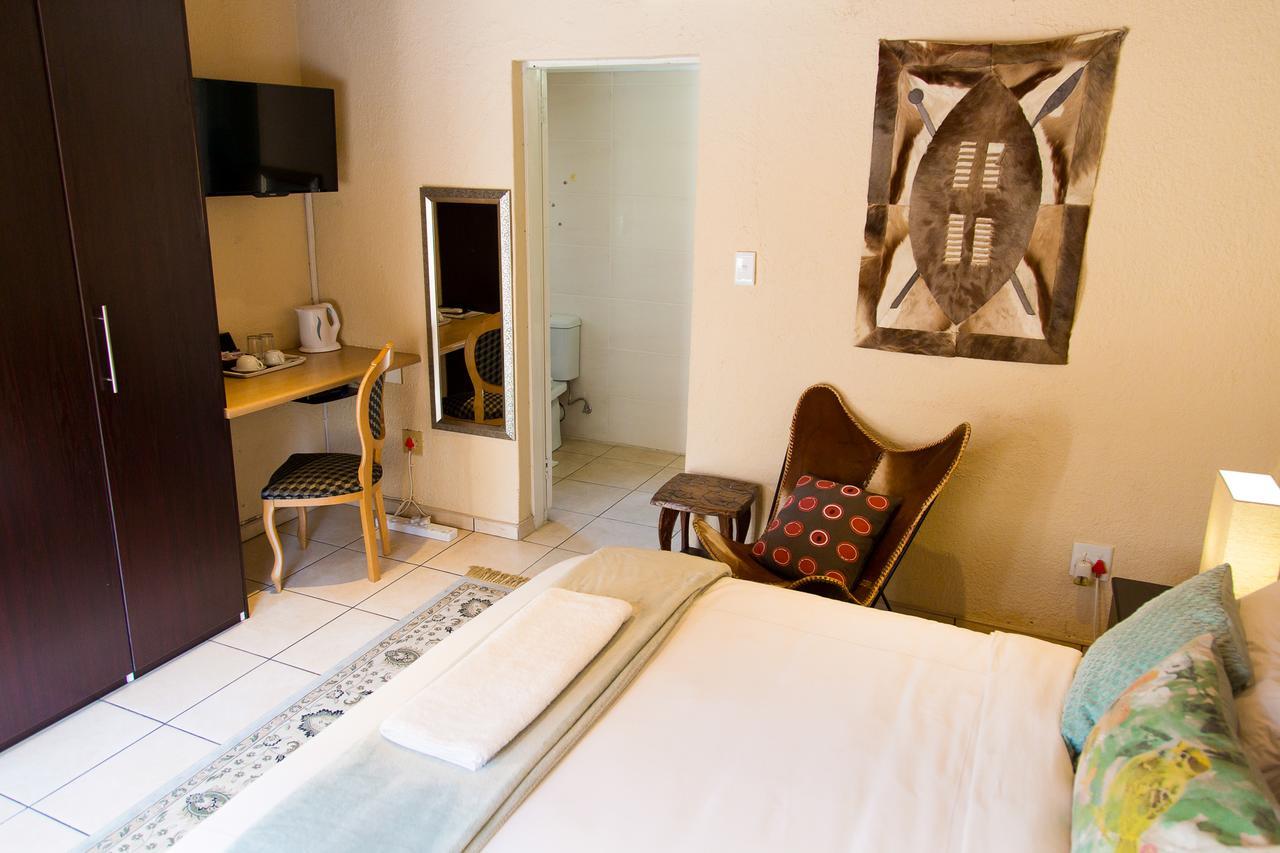 Sollunaa Guesthouse Sandton Luaran gambar